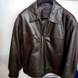 Roundtree and Yorke Men's Brown Leather Jacket